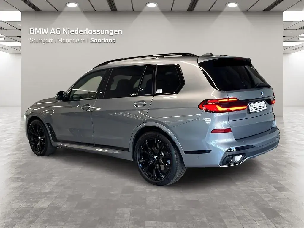 Gebraucht BMW X7 M Sport 340 PS (250 kW) 2023 Grau SUV