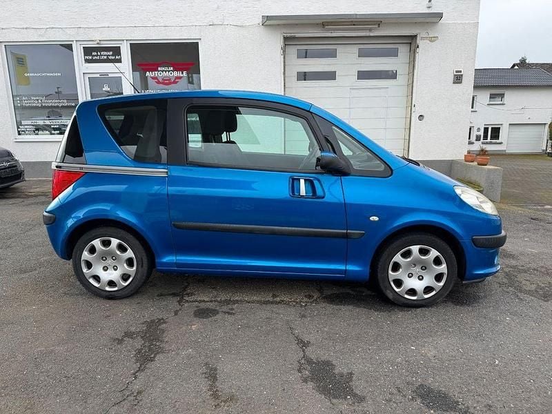 Gebraucht Peugeot 1007 Premium 73 PS (53 kW) 2006 Blau Van / Kleinbus