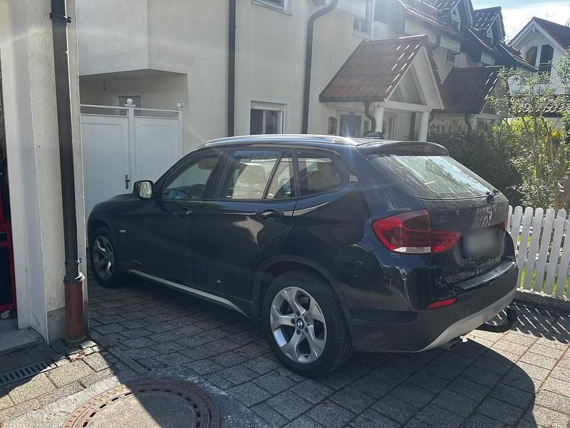Gebraucht BMW X1 177 PS (130 kW) 2011 Schwarz SUV