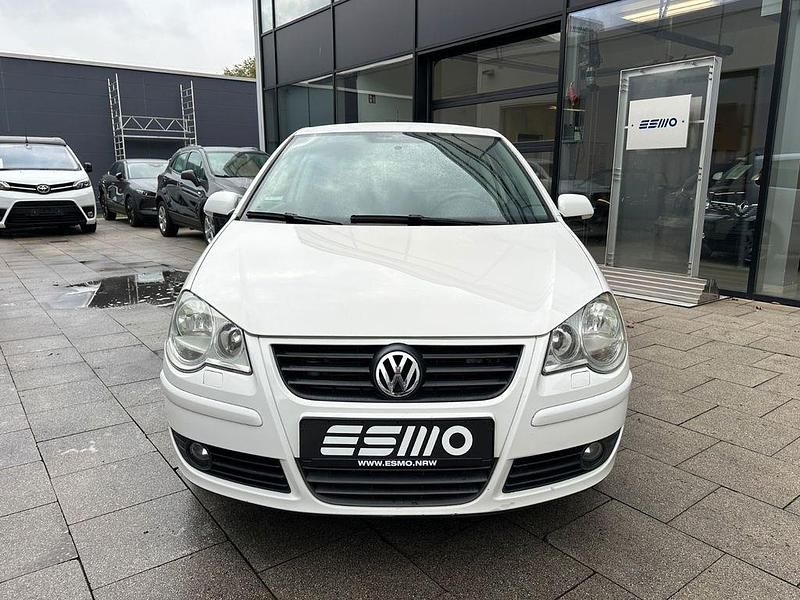 Weiß Gebraucht 2009 VW Polo United Limousine | 1.600 € (Superpreis) - Bild 1/4
