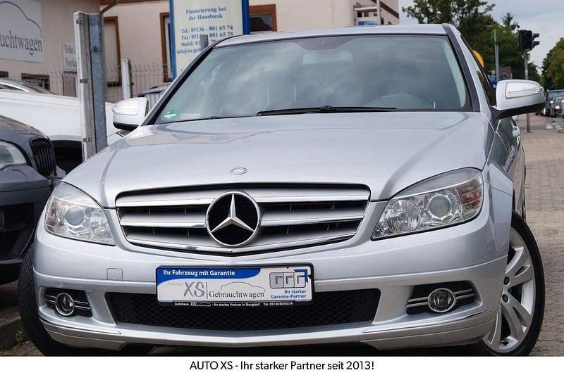 Silber Gebraucht 2008 Mercedes C220 Avantgarde Limousine | 3.990 € (Superpreis) - Bild 1/4
