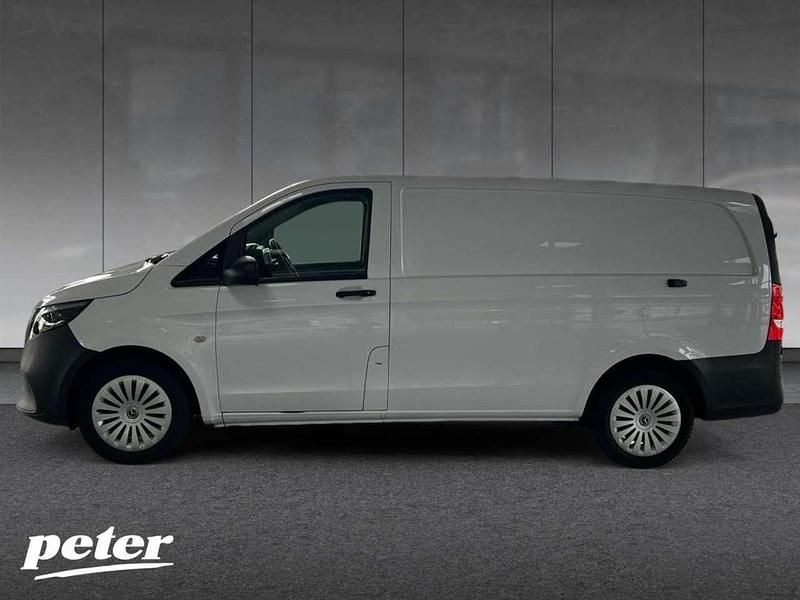 Usado Mercedes Vito 163 HP (119 kW) 2024 Branco Van