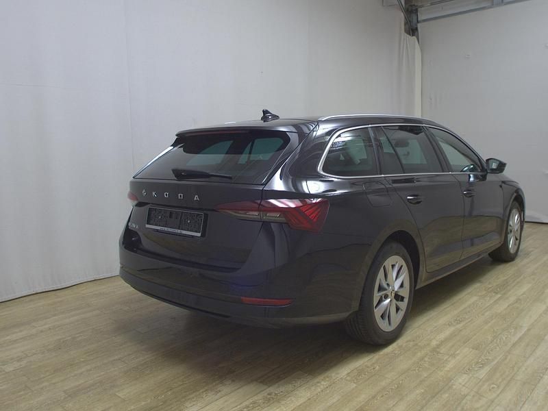 Second-hand Skoda Octavia Style 150 CP (110 kW) 2023 Negru Break