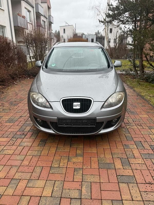 Gebraucht Seat Altea 105 PS (77 kW) 2009 Grün Limousine