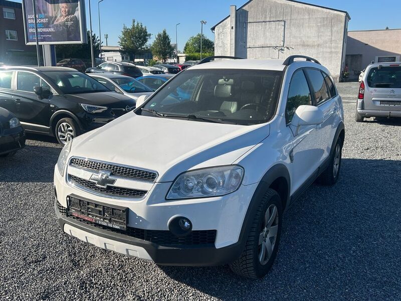 Weiß Gebraucht 2009 Chevrolet Captiva LS SUV | 3.890 € (Fairer Preis) - Bild 1/4