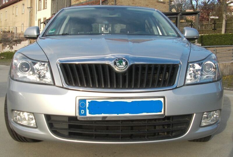Silber metallic Gebraucht 2010 Skoda Octavia Impuls Edition Limousine | 8.900 € (Fairer Preis) - Bild 1/4