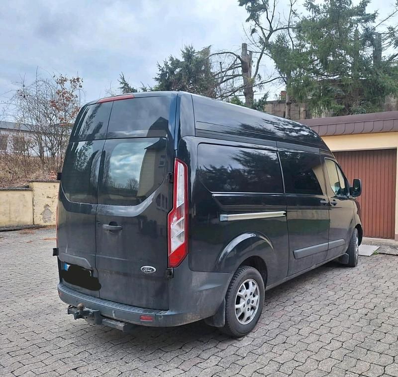 Second-hand Ford Transit Custom 155 CP (114 kW) 2014 Negru Monovolum