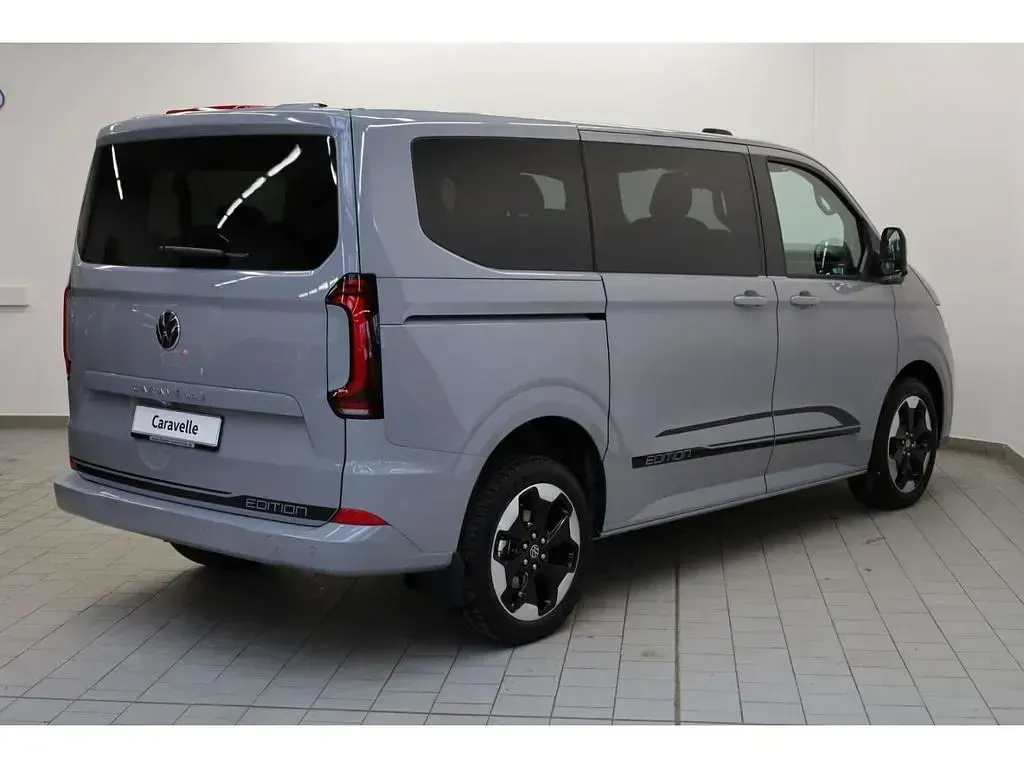 Neu VW Caravelle Edition 150 PS (110 kW) 2025 Grau Van
