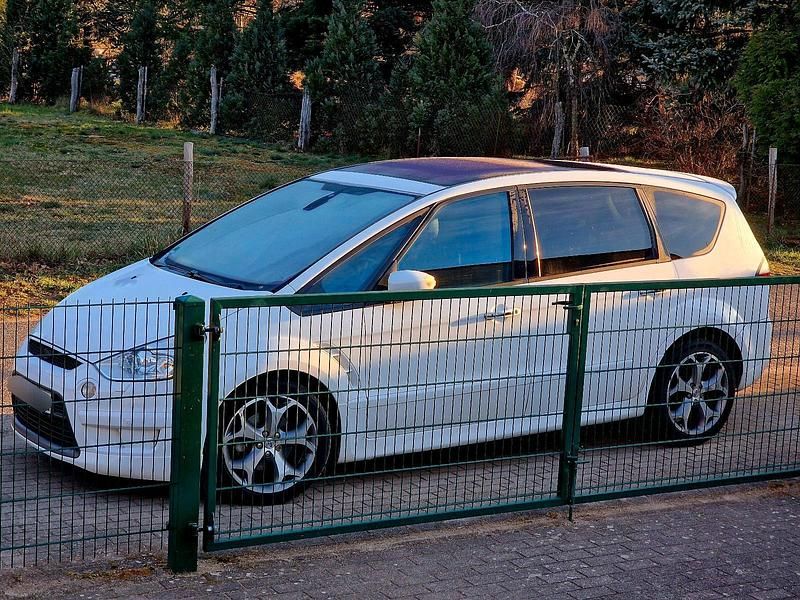 Weiß Gebraucht 2011 Ford S-MAX S Van / Kleinbus | 5.100 € (Fairer Preis) - Bild 1/4
