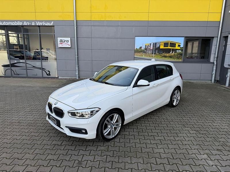 Weiß Gebraucht 2017 BMW 118 Advantage Kleinwagen | 12.990 € (Fairer Preis) - Bild 1/4