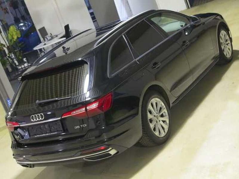 Gebraucht Audi A4 Advanced 163 PS (119 kW) 2021 Mythos black (metallic) Kombi