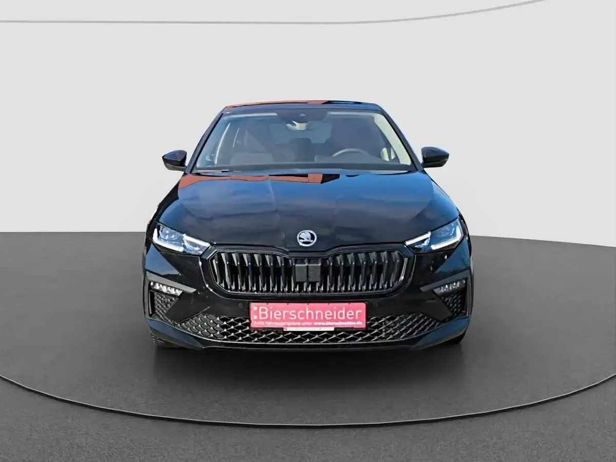 Gebraucht Skoda Scala Selection 150 PS (110 kW) 2025 Schwarz magic perleffekt (metallic) Kleinwagen