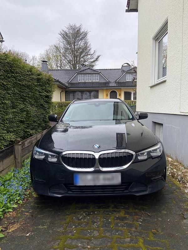 Gebraucht BMW 318 Advantage 150 PS (110 kW) 2020 Schwarz Kombi