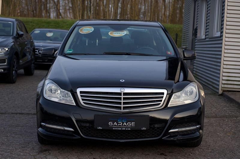 Second-hand Mercedes C180 120 CP (88 kW) 2011 Negru Berlinǎ