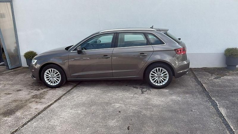 Second-hand Audi A3 Ambiente 110 CP (80 kW) 2015 Gri Berlinǎ