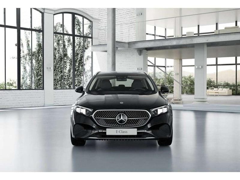 Gebraucht Mercedes E300 Avantgarde 197 PS (144 kW) 2024 Schwarz obsidianschwarz metall Kombi