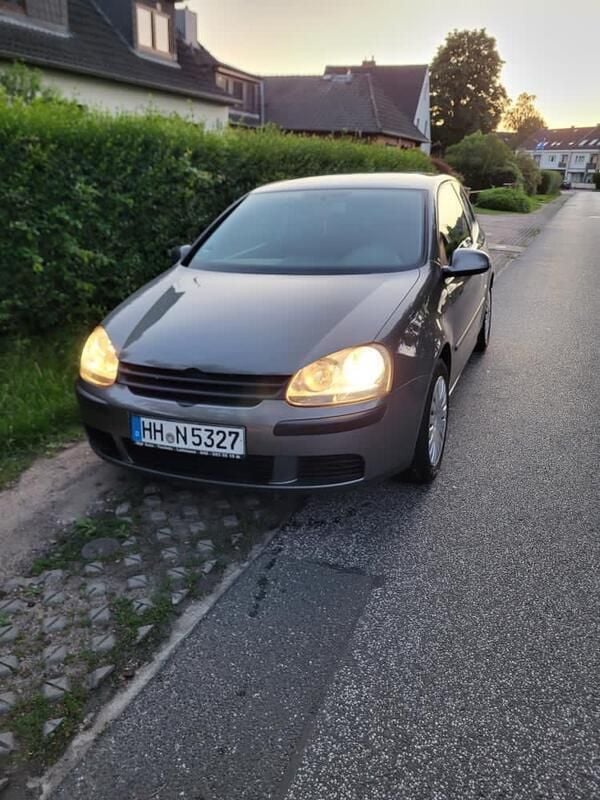Grau Gebraucht 2004 VW Golf V Coupé | 900 € (Guter Preis) - Bild 1/4