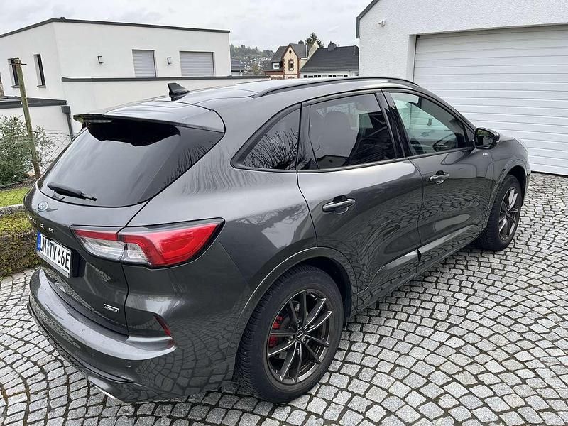 Gebraucht Ford Kuga ST-Line X 152 PS (111 kW) 2021 Grau SUV