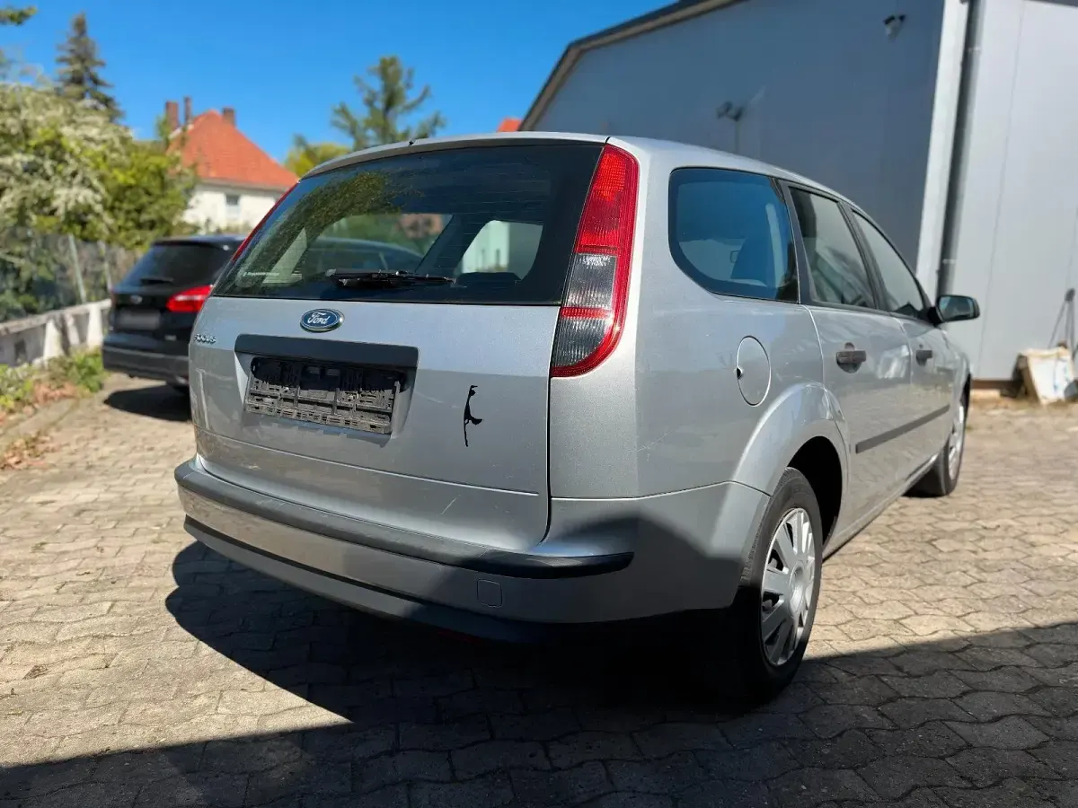 Gebraucht Ford Focus 101 PS (74 kW) 2006 Silber Kombi