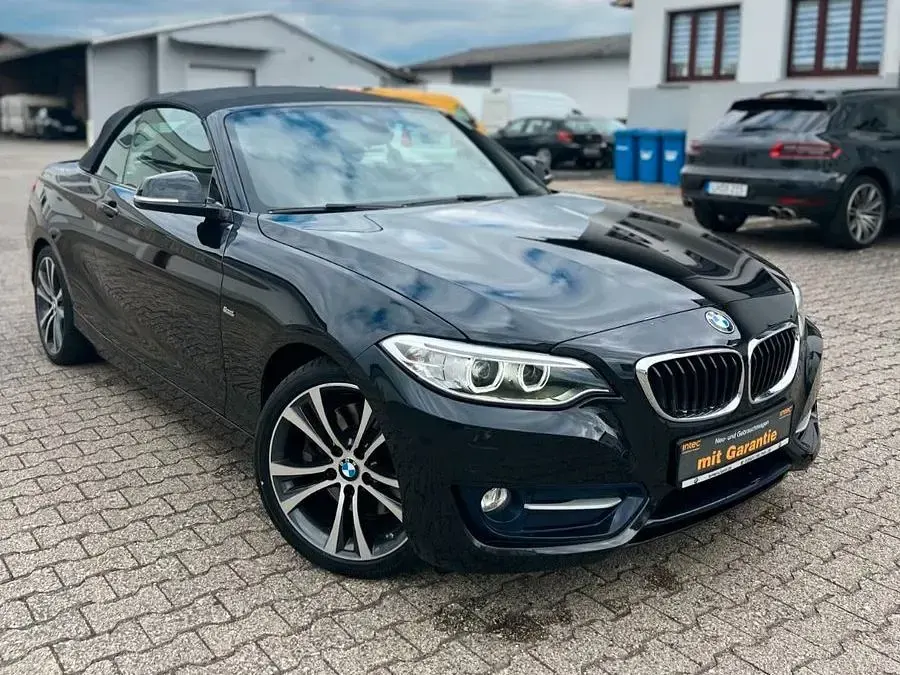 Gebraucht BMW 230 Sport Line 252 PS (185 kW) 2017 Black sapphire metallic Cabrio