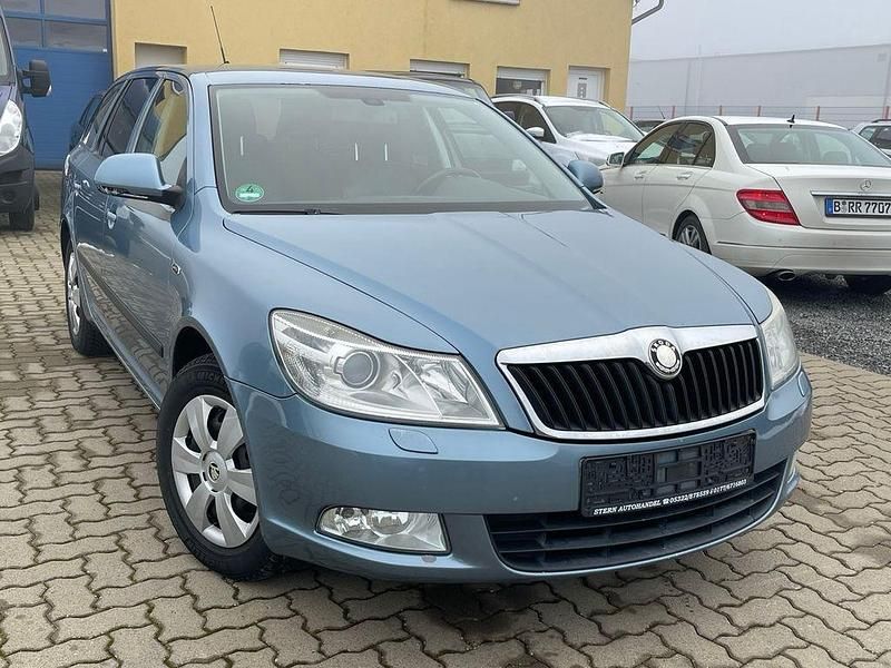 Grau Gebraucht 2009 Skoda Octavia LAURIN & KLEMENT Kombi | 4.800 € - Bild 1/4