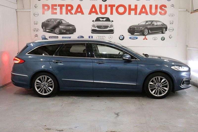 Blau Gebraucht 2022 Ford Mondeo Vignale Kombi | 17.999 € (Fairer Preis) - Bild 1/4