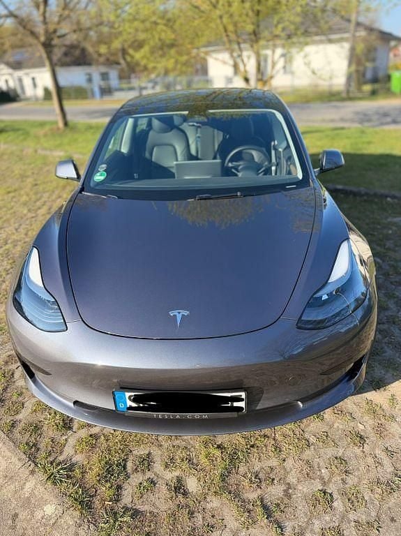 Second-hand Tesla Model 3 Standard Range 208 kW (283 CP) 2022 Gri Berlinǎ