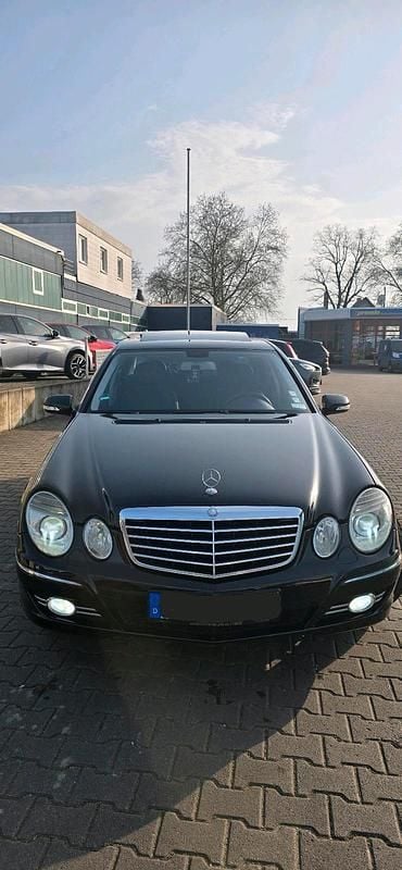 Gebraucht Mercedes E320 224 PS (164 kW) 2006 Schwarz Limousine