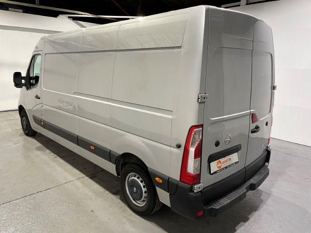 Gebraucht Opel Movano 131 PS (96 kW) 2018 Brillantsilber (metallic) Van