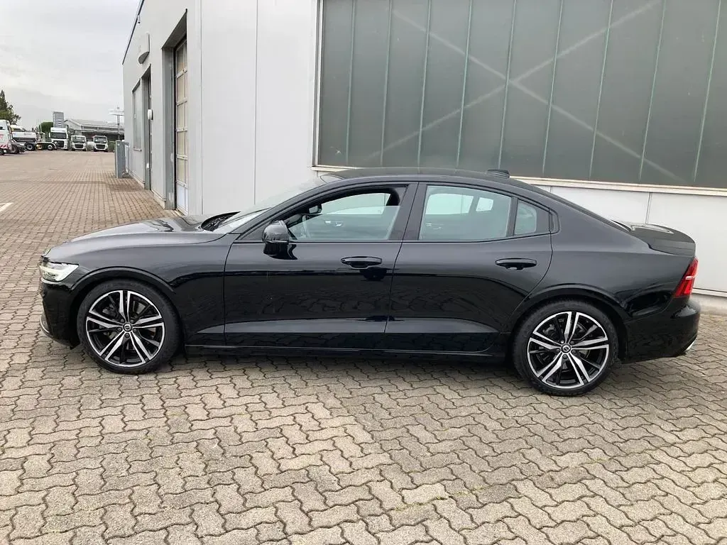 Gebraucht Volvo S60 R-Design 250 PS (183 kW) 2019 Schwarz Limousine