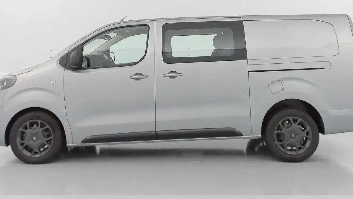 Neu Fiat Scudo Connect 177 PS (130 kW) 2025 Gris acier Van