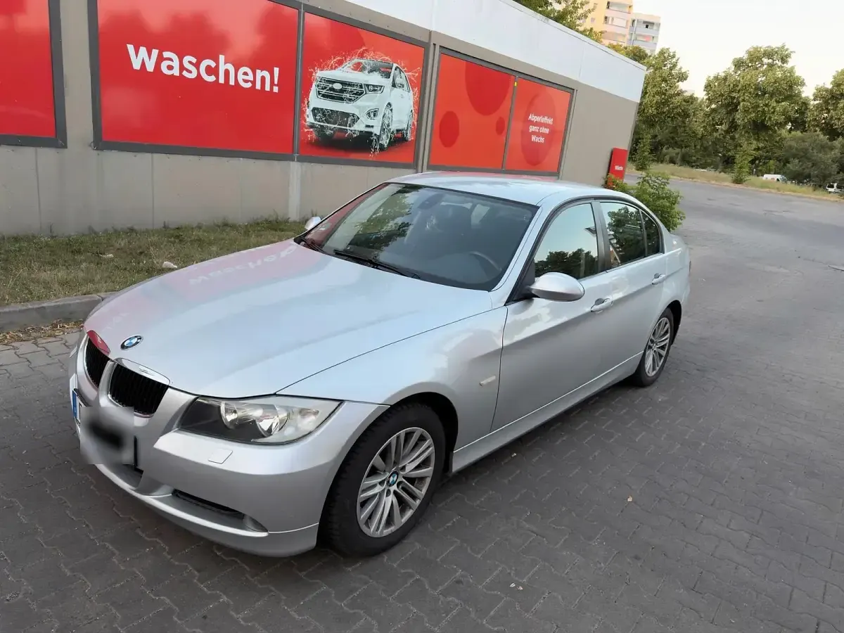 Gebraucht BMW 320 150 PS (110 kW) 2006 Grau Limousine
