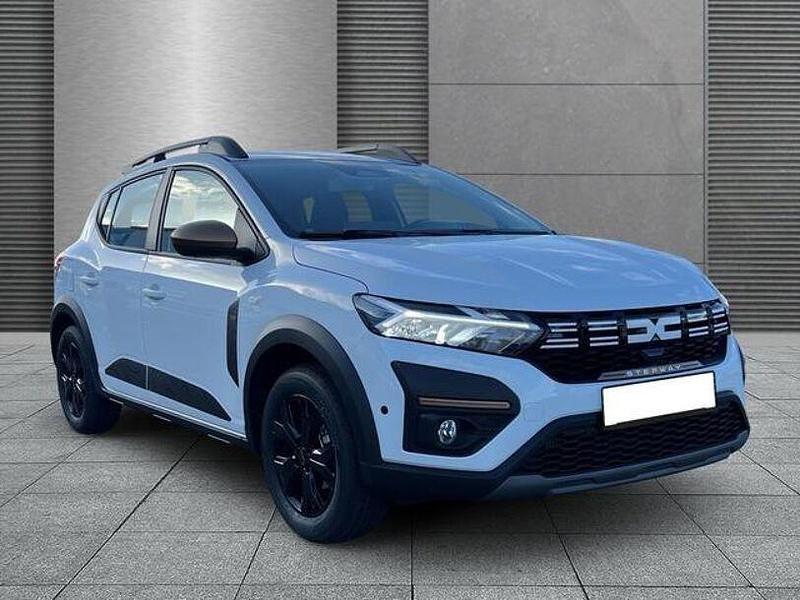 Andere Neu 2025 Dacia Sandero Stepway SUV | 21.590 € - Bild 1/1