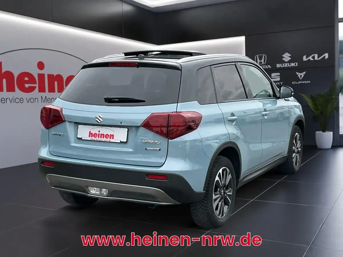 Gebraucht Suzuki Vitara Comfort+ 129 PS (94 kW) 2023 Schwarz SUV