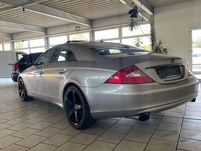 Gebraucht Mercedes CLS320 224 PS (164 kW) 2008 Silber Limousine