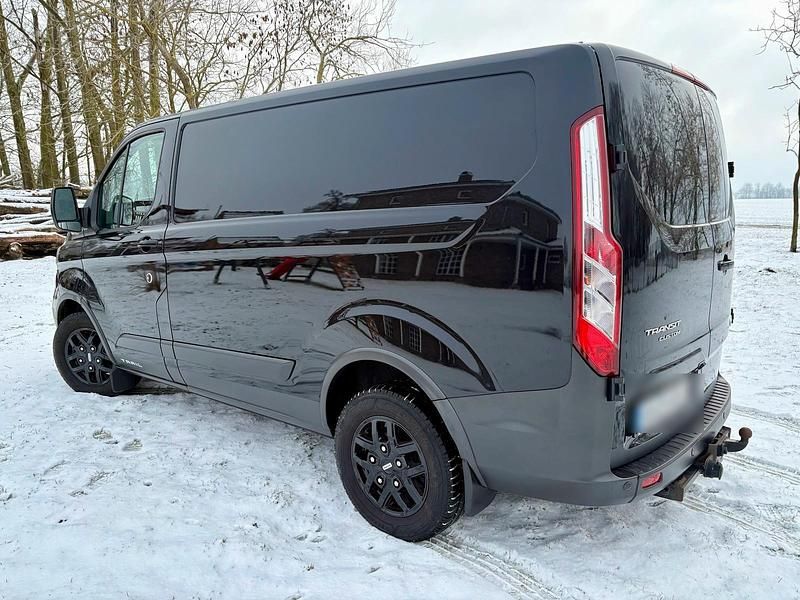Gebraucht Ford Transit Custom 131 PS (96 kW) 2022 Schwarz Van / Kleinbus