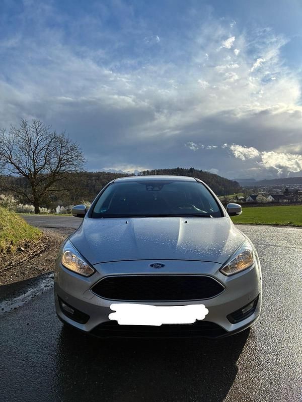 Gebraucht Ford Focus 125 PS (91 kW) 2017 Silber Kombi