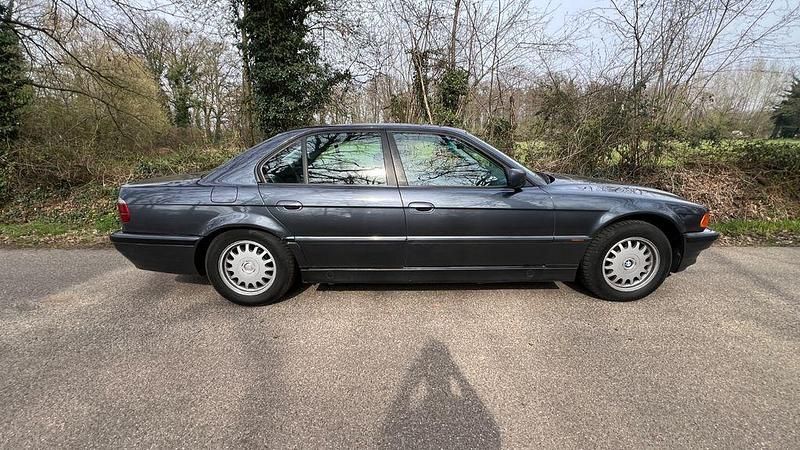 Gebraucht BMW 728 193 PS (141 kW) 1996 Grau Limousine