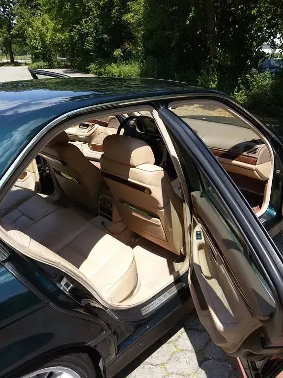 Gebraucht BMW 750 326 PS (239 kW) 1995 Grün Limousine