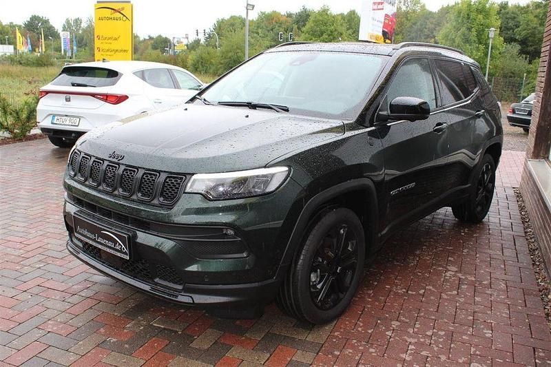 Neu Jeep Compass North 131 PS (96 kW) 2025 SUV