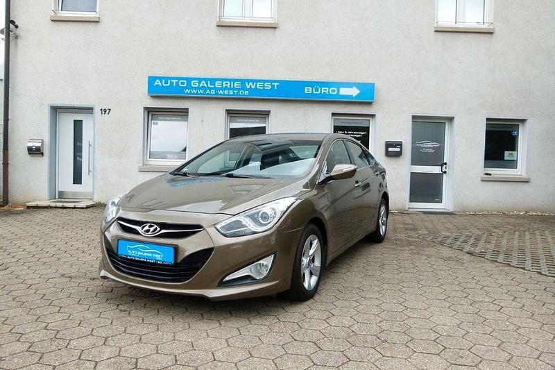 Beige Gebraucht 2013 Hyundai i40 Style Limousine | 5.490 € (Fairer Preis) - Bild 1/4