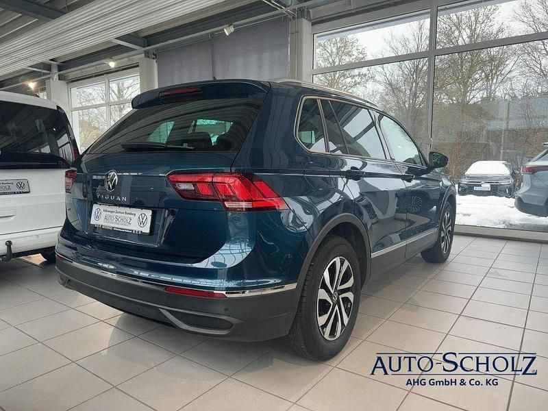 Gebraucht VW Tiguan Active 150 PS (110 kW) 2022 Blau SUV
