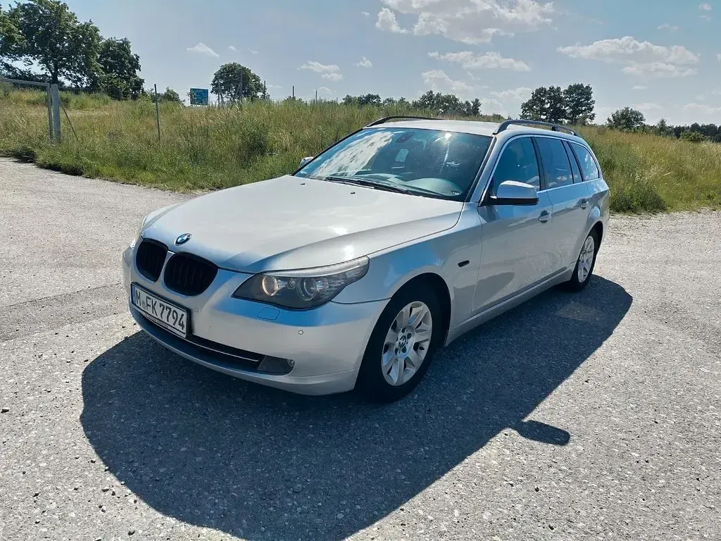 Gebraucht BMW 520 177 PS (130 kW) 2010 Silber Kombi