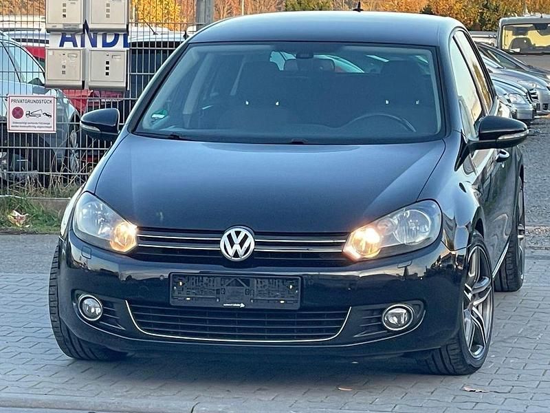 Schwarz Gebraucht 2011 VW Golf VI Style Limousine | 6.899 € (Guter Preis) - Bild 1/4