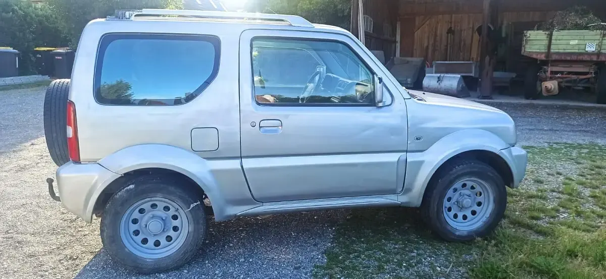 Gebraucht Suzuki Jimny 82 PS (60 kW) 2003 Silber SUV