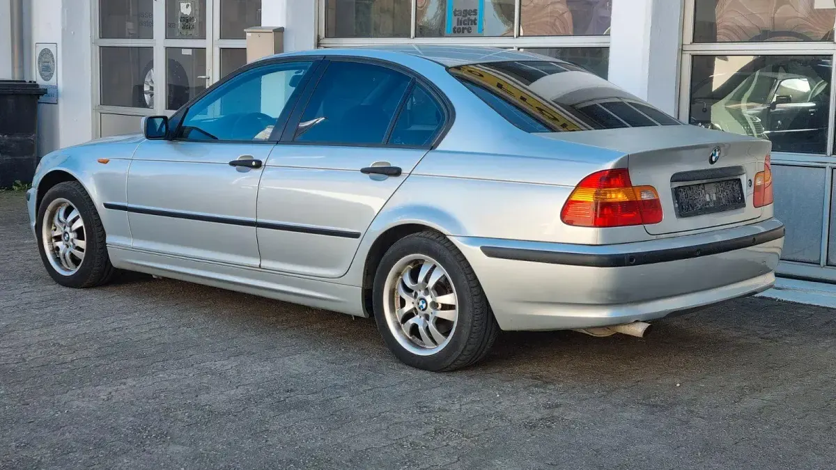 Gebraucht BMW 318 143 PS (105 kW) 2004 Silber Limousine