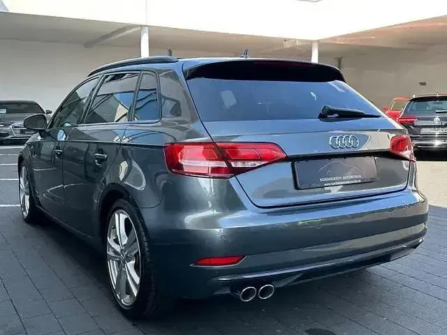 Gebraucht Audi A3 S-Line 150 PS (110 kW) 2018 Grau Limousine