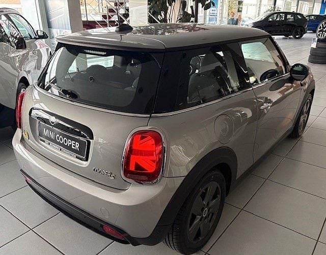 Gebraucht Mini Cooper SE Essential 135 kW (184 PS) 2022 Silber Kleinwagen