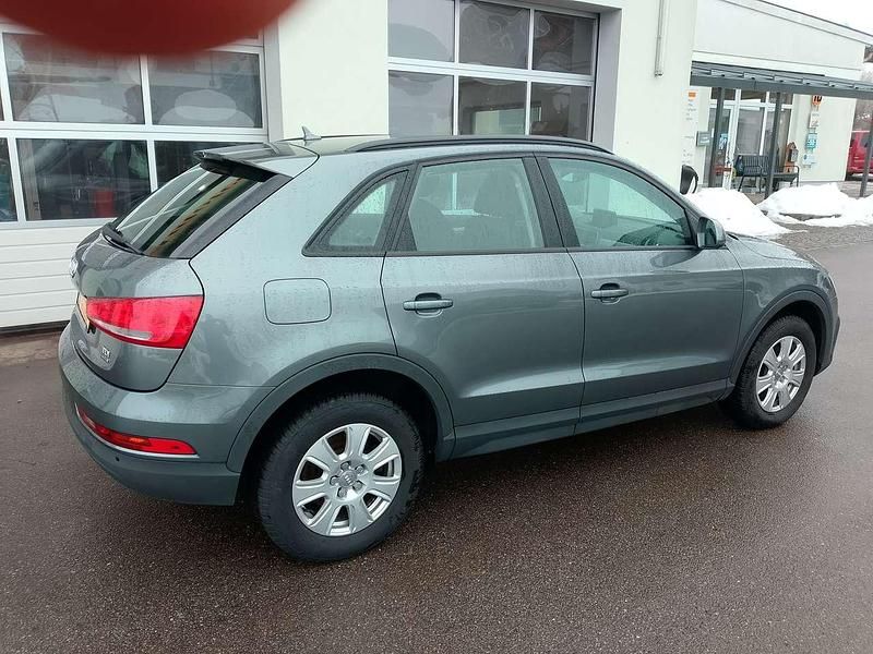 Gebraucht Audi Q3 Basis 150 PS (110 kW) 2017 Monsungrau metallic SUV
