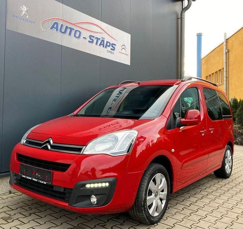 Rot Gebraucht 2016 Citroën Berlingo Shine Van / Kleinbus | 6.490 € (Guter Preis) - Bild 1/4